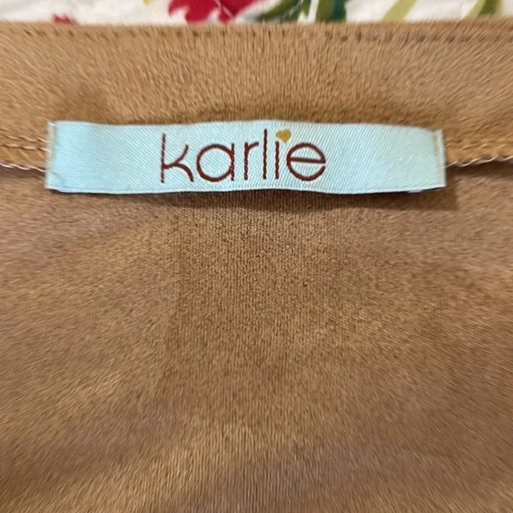 Tan faux suede ruffle top - Picture 5 of 7